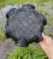 Outdoor Fishing Cage Basket (6 Hole)